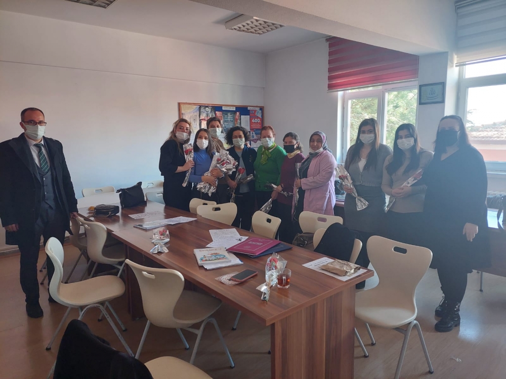 TES Ankara 3 No’lu Şube, 8 Mart'ta Okullarda Kadın Çalışanların Yan 17