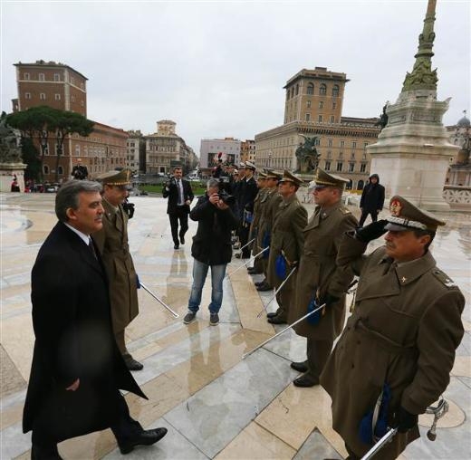 Abdullah Gül  Meçhul Asker Anıtında 2
