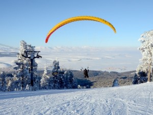 Eksi 25 derecede yamaç paraşütü keyfi