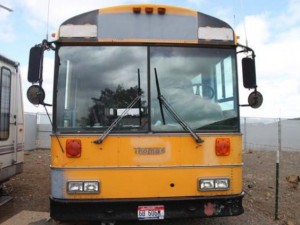 Otobüsü eve çevirdi