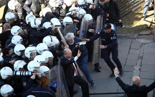 Ankara'da göstericilere polis müdahalesi 4