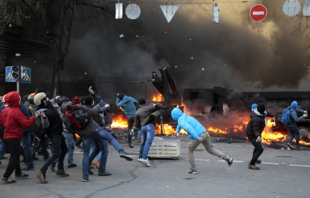 Ukrayna alev alev yanıyor! 16