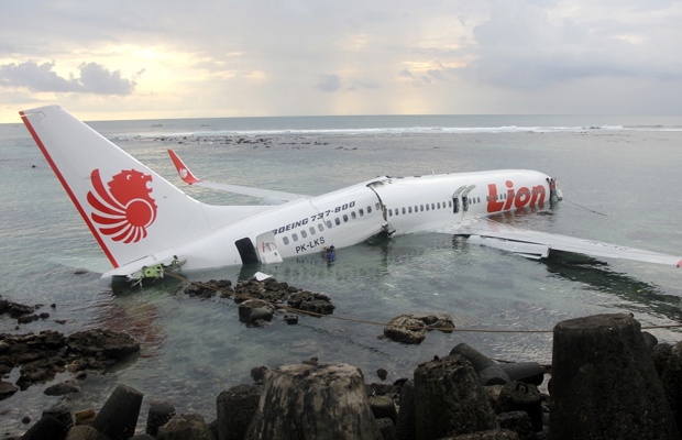 En fazla can kaybı olan uçak kazaları 1