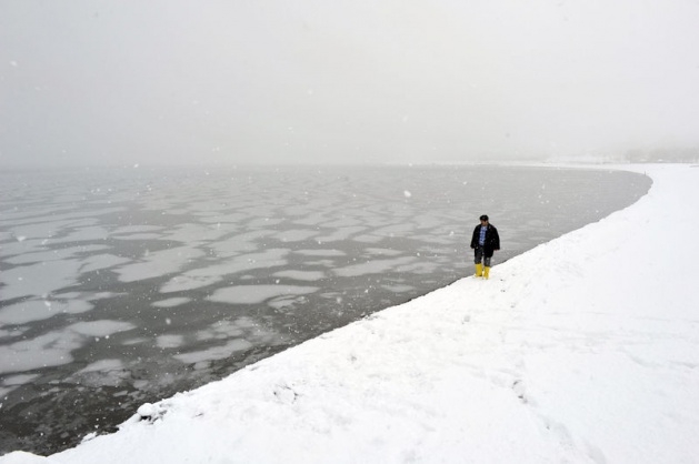 Van Gölü buz tuttu, görenler şaşırdı! 10