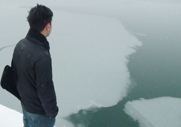 Van Gölü buz tuttu, görenler şaşırdı! 7