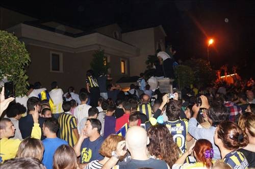 TARAFTARLAR ALEXİN EVİNE YÜRÜDÜ 5