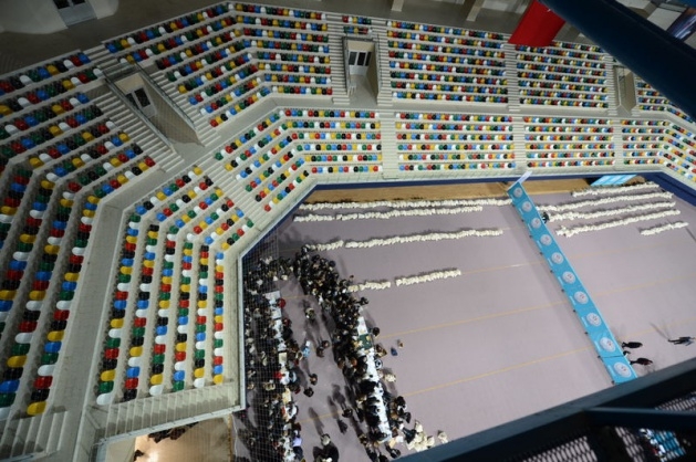 Sandık görevlileri oy çuvallarının üzerinde uyudu 27