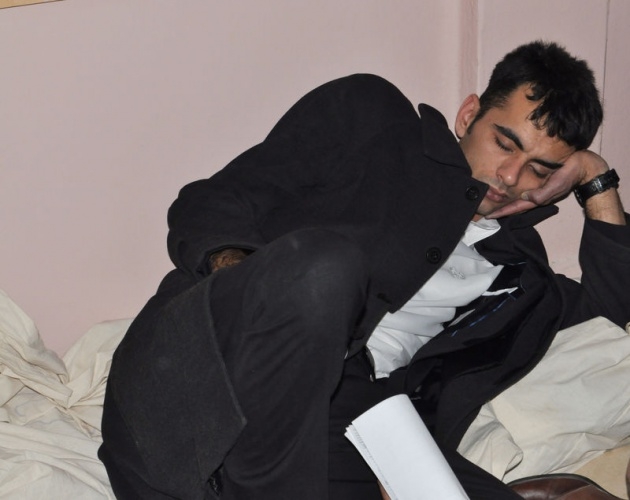 Sandık görevlileri oy çuvallarının üzerinde uyudu 5