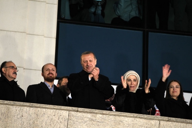 Erdoğan balkondan meydan okudu! 3