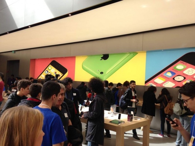 Apple Store, Türkiye'de açıldı 32