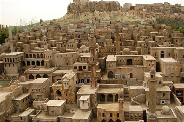 Türkiye'nin en mutlu ve en mutsuz illeri 20