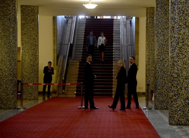 Meclis'te yumruk önlemi 16