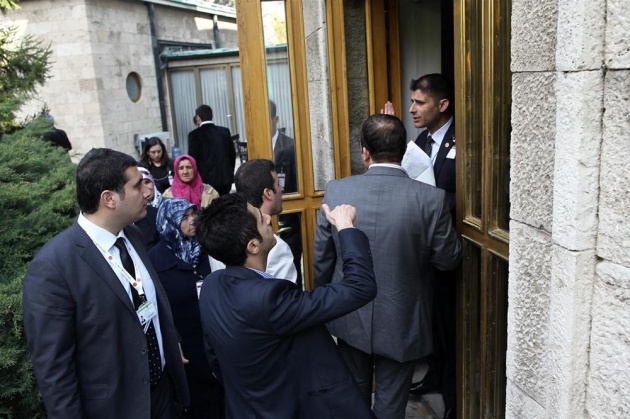 Meclis'te yumruk önlemi 7