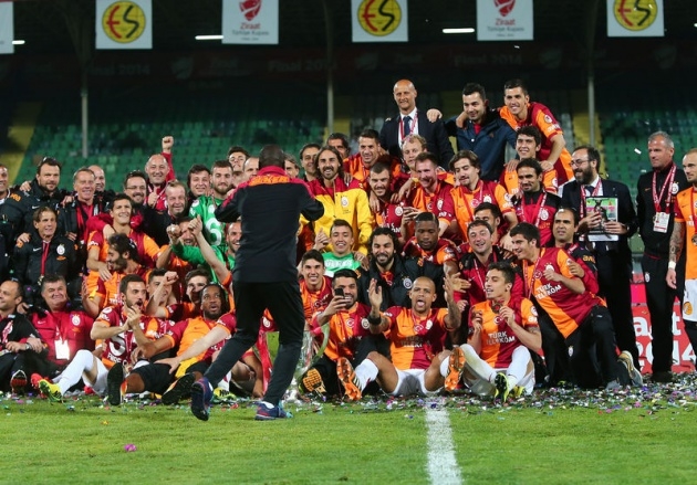 Galatasaray kupayı böyle kaldırdı 17