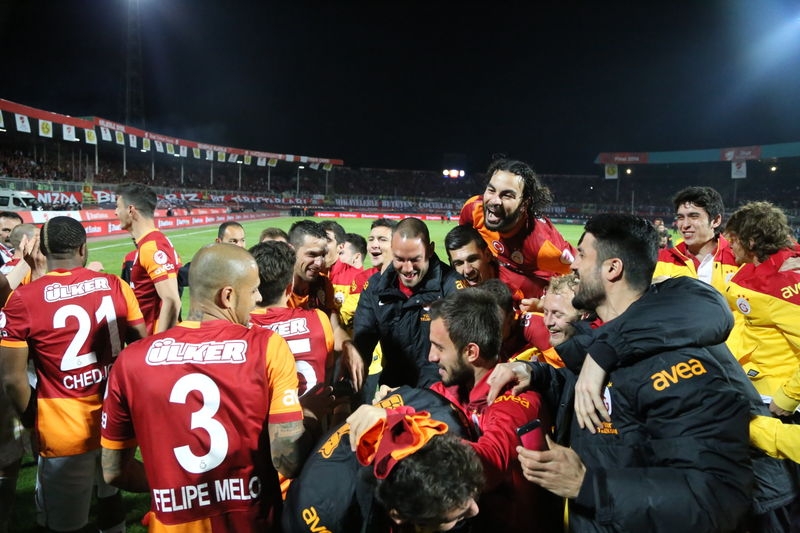 Galatasaray kupayı böyle kaldırdı 19