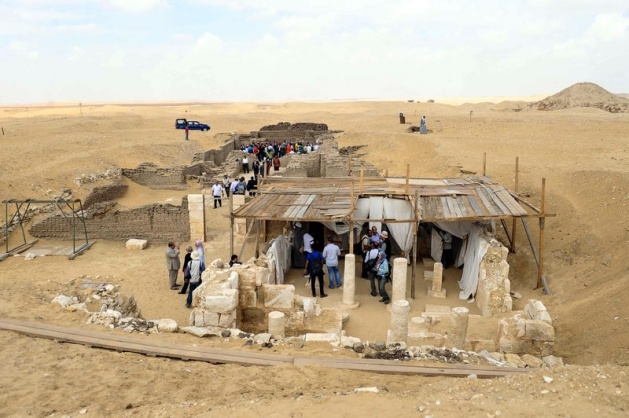 Mısır'da 3100 yıllık mezar bulundu 13