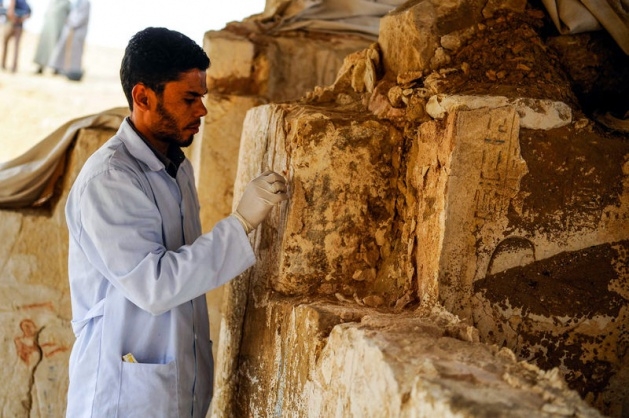 Mısır'da 3100 yıllık mezar bulundu 3