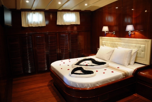 Milyon dolarlık yatlar görücüye çıktı 3