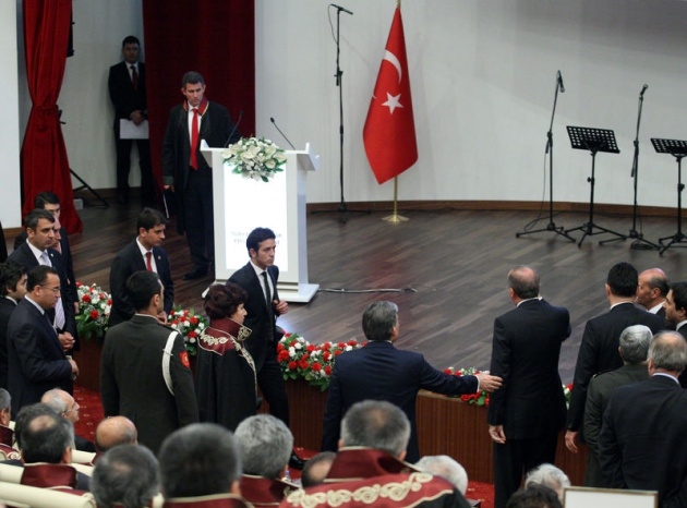 Erdoğan, Danıştay törenini terk etti 16