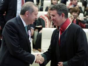 Tören şakayla başlamıştı ama...