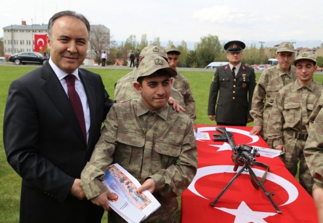 Engelliler askerlik heyecanı yaşadı 18