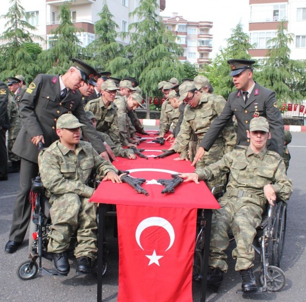 Engelliler askerlik heyecanı yaşadı 9