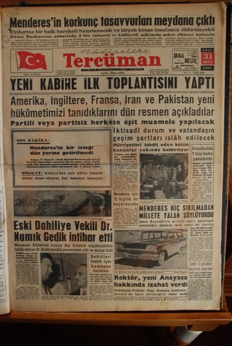 Bu manşetler Menderes'i idama götürdü 32