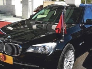 İşte Siyasi liderlerin makam araçları