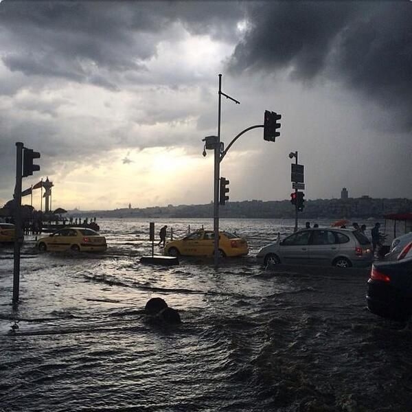 İstanbul'a öyle bir yağmur yağdı ki... 2