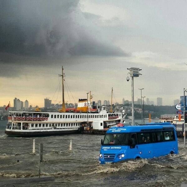 İstanbul'a öyle bir yağmur yağdı ki... 3