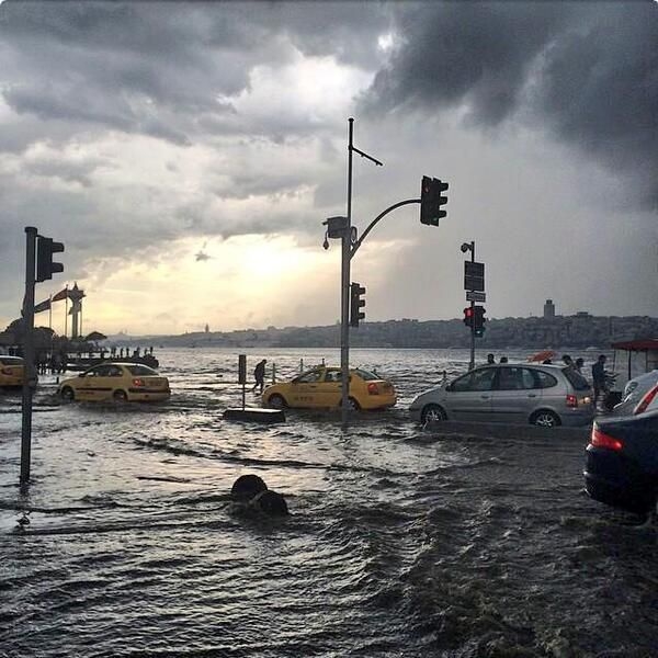 İstanbul'a öyle bir yağmur yağdı ki... 4