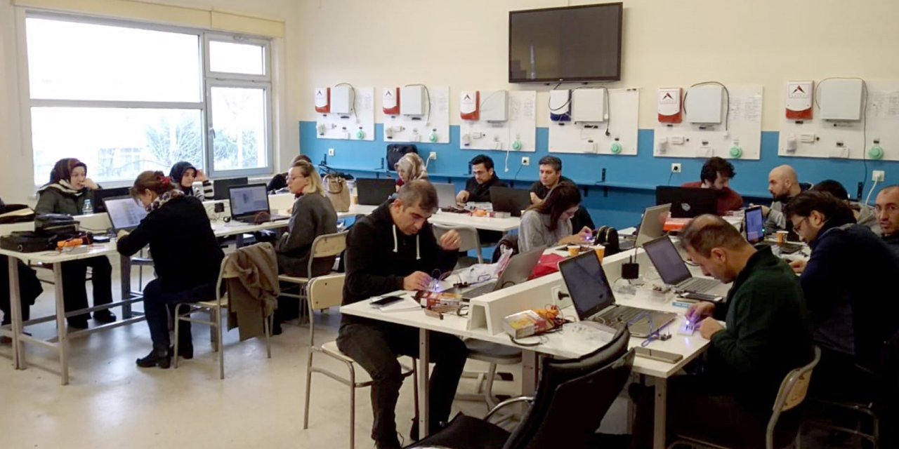 Öğretmenler 2024 haziran mesleki çalışma programı belli oldu! İstedikleri illerde katılabilecekler!