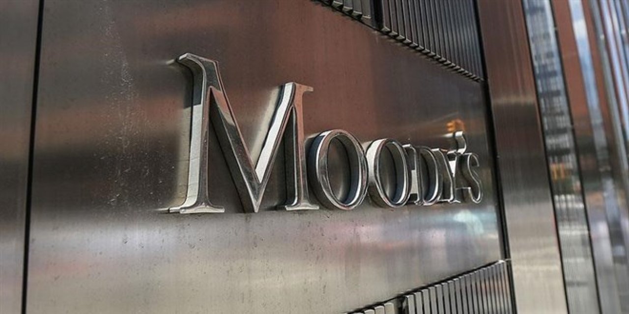 Moody's Türkiye'nin kredi notunu iki kademe yükseltti