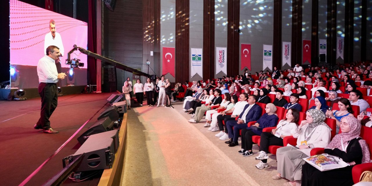 MEB Tercih Danışmanlığı'nda İlk Ders Yusuf Tekin'den!