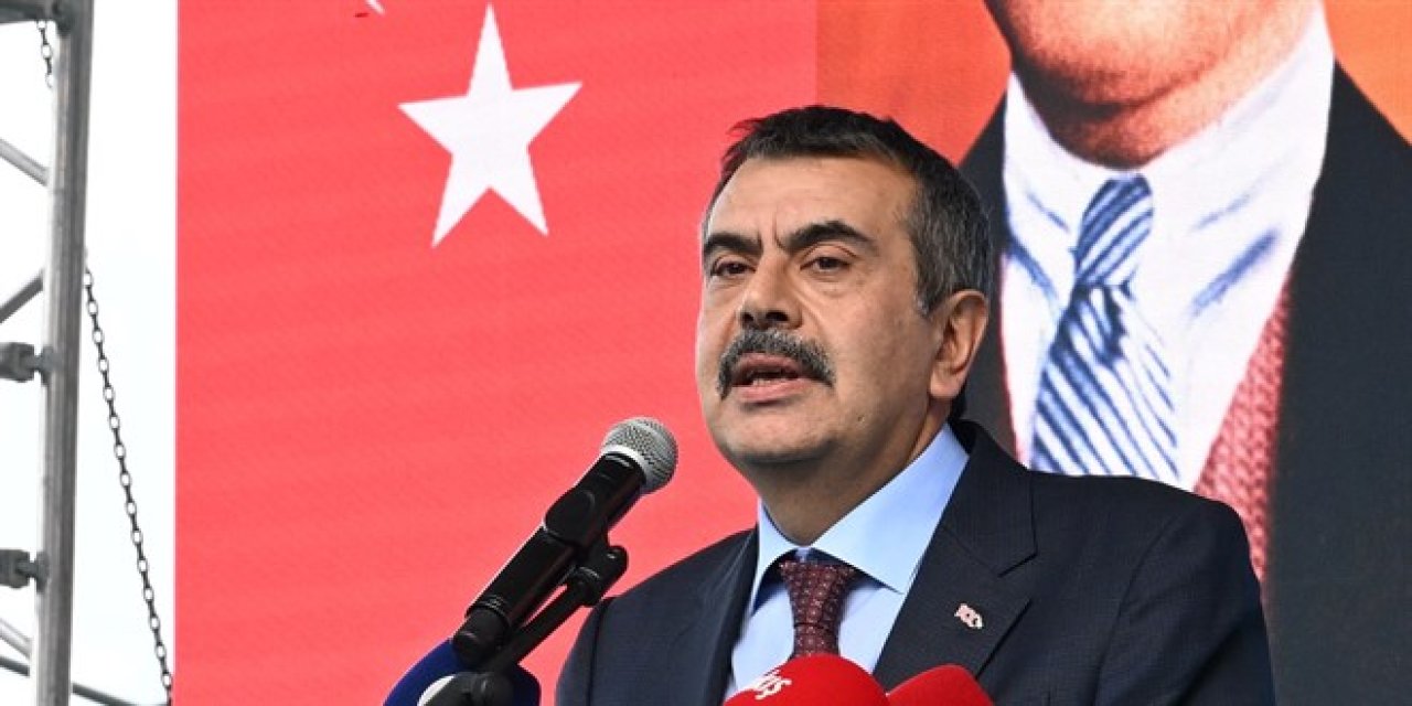 Yusuf Tekin: Spor ortaokulları kurmaya başlıyoruz