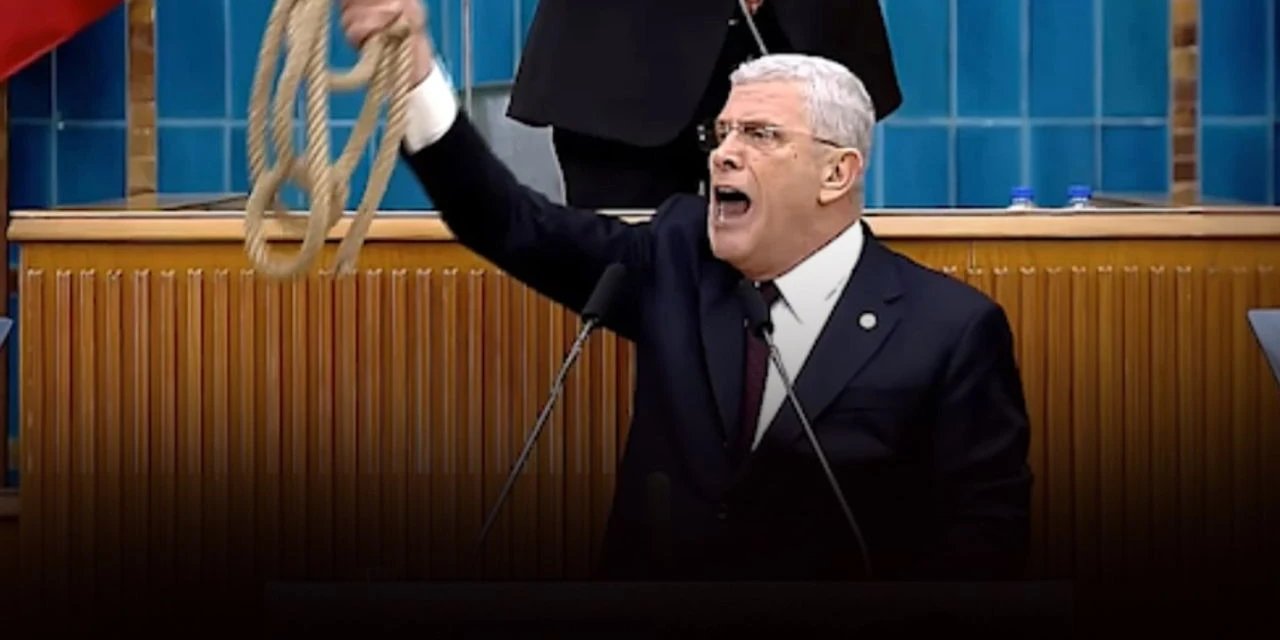 Müsavat Dervişoğlu, Bahçeli'ye kürsüden ip fırlattı