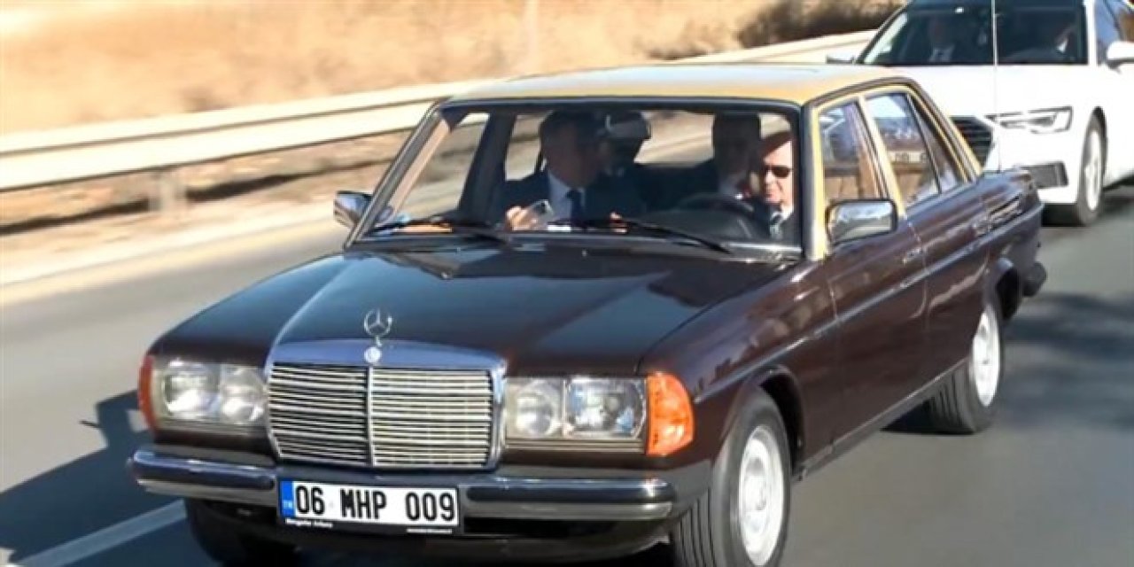 Devlet Bahçeli, "Fikrimin İnce Gülü" ile Atatürk'ü andı