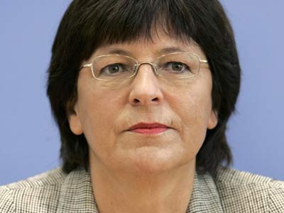 Bakan resmi aracını çaldırdı