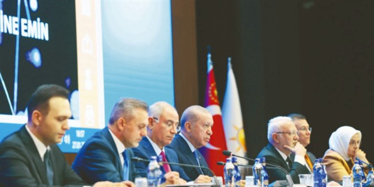 AK Parti kongreye hazırlanıyor: Parti vitrini yenileniyor