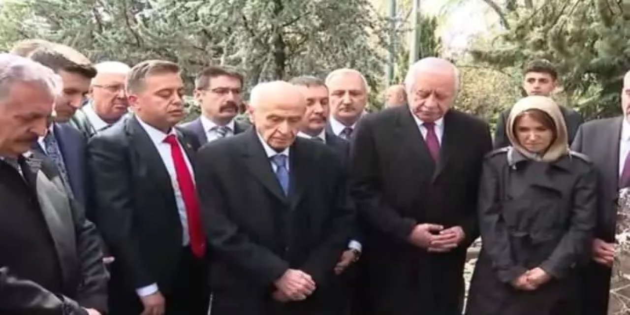 MHP Lideri Devlet Bahçeli, Alparslan Türkeş'in kabrini ziyaret etti