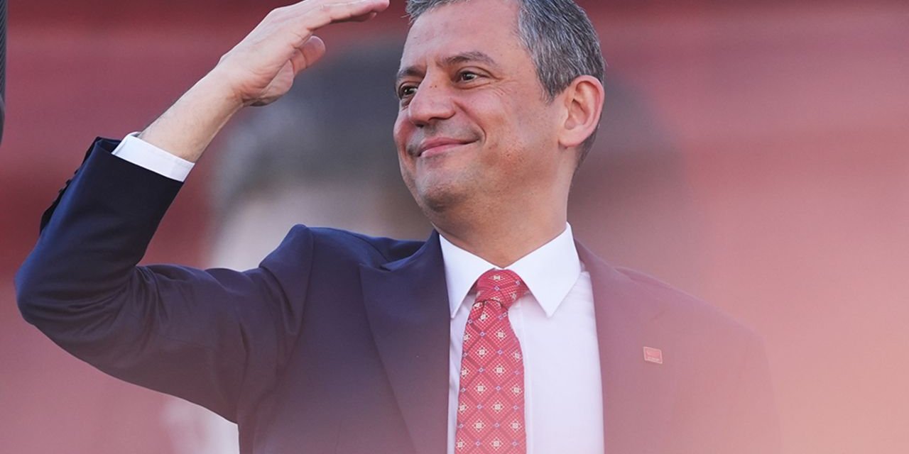 Özgür Özel'in A takımı eksiksiz Parti Meclisi'nde! İşte anahtar listede yer alan o isimler...