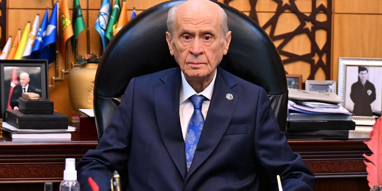 Devlet Bahçeli'den Özel'e 'cunta' tepkisi! "Darbe meraklısı bir zavallının hezeyanı"