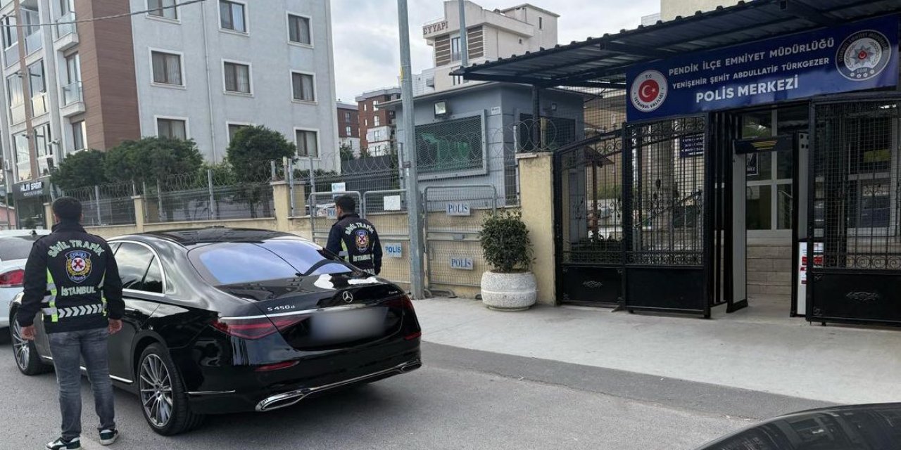 Menzil şeyhinin çıkan çakarlı araçla ilgili Ali Yerlikaya'dan açıklama