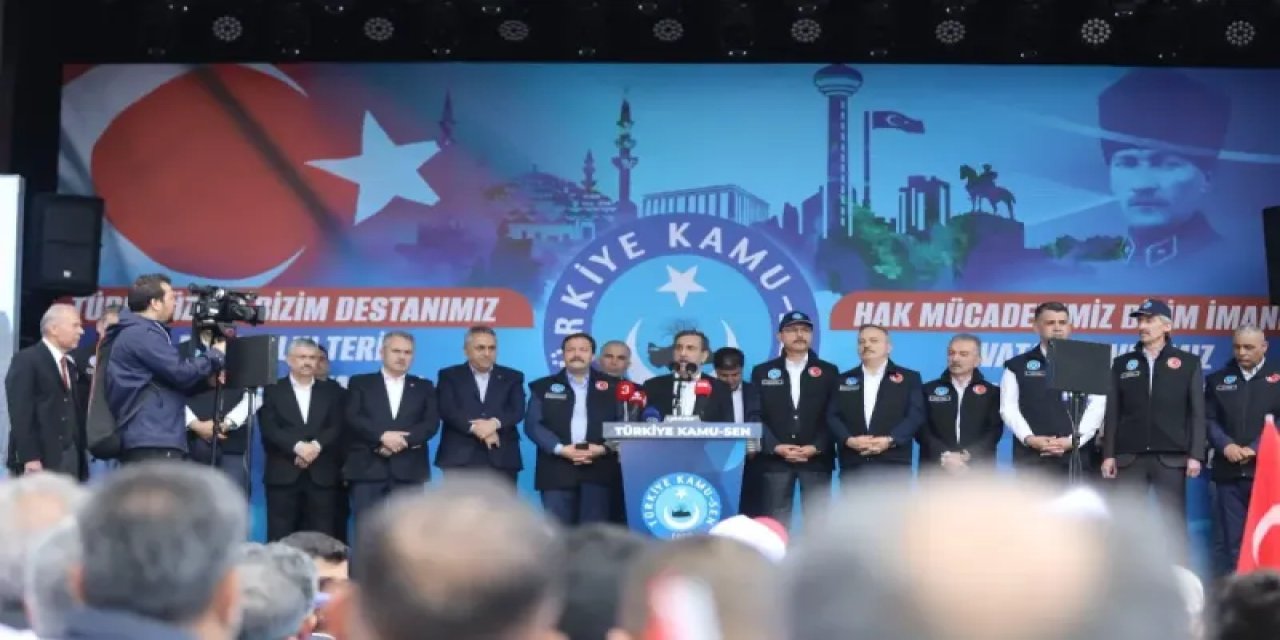 Türkiye Kamu-Sen'den “Cumhuriyetin Kalbinden, Emeğin Yüzyılına Yürüyoruz” Mitingi