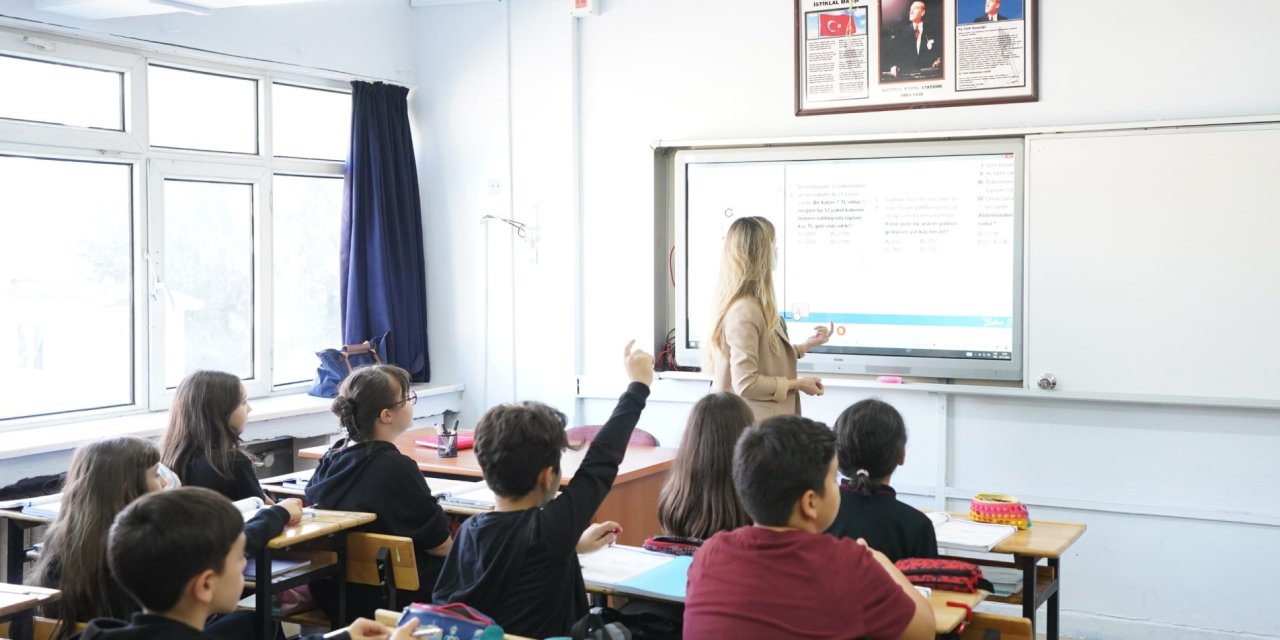 Öğretmenlerin İl İçi İsteğe Bağlı Yer Değiştirme Duyurusu Yayımlandı