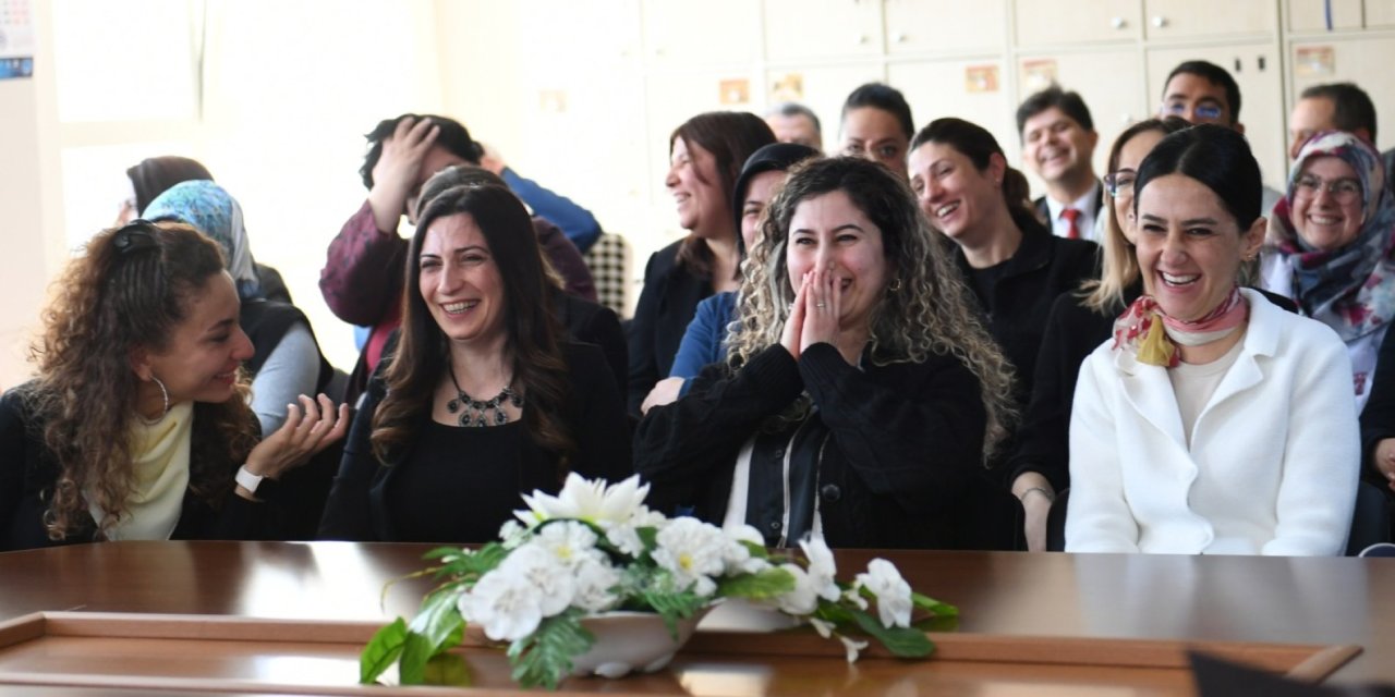 2025 yaz tatili öğretmenlerin il içi mazerete bağlı yer değiştirme işlemleri duyurusu