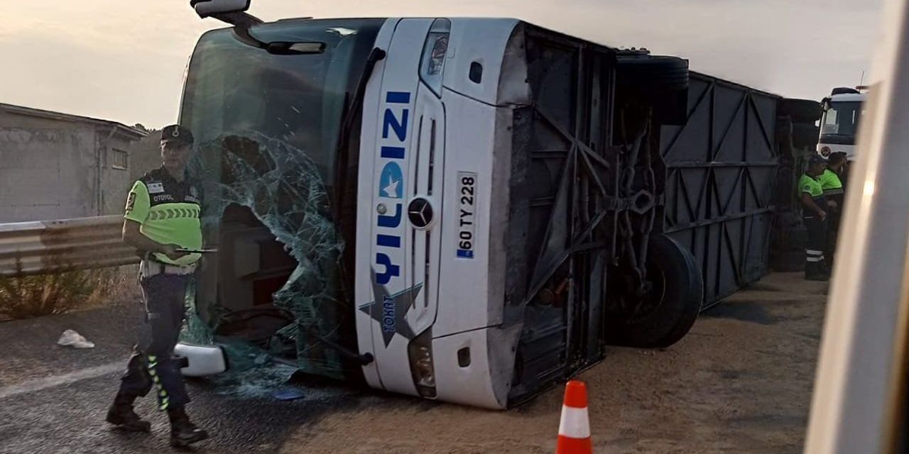 Kuzey Marmara Otoyolu'nda yolcu otobüsü devrildi: Ölü ve yaralılar var