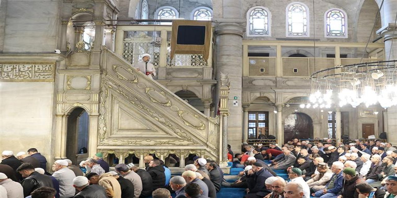 Diyanet İşleri Başkanı Arpaguş, Eyüp Sultan Camii’nde hutbe irad etti