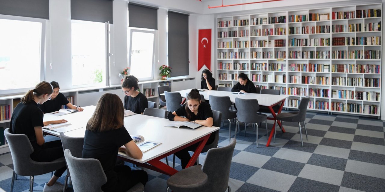 Okullarda Yeni Dönem: Okul Kütüphaneleri Yönetmeliği Uygulama Kılavuzu