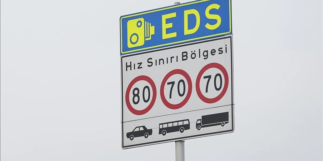 Sürücüleri İlgilendiren Gelişme: Yaklaşık 33 Bin Hız Levhası Kaldırıldı
